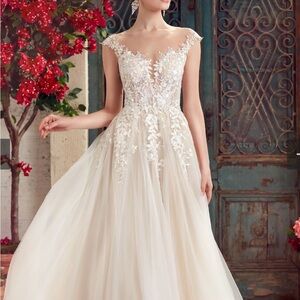 Alyce Paris Lace Women’s Wedding Dress